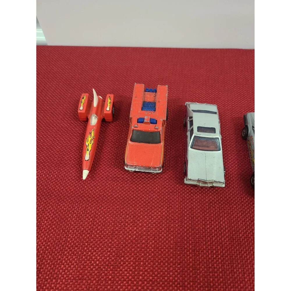 Lot of 9 Vintage Hot Wheels Die Cast Cars 1970s/1980s